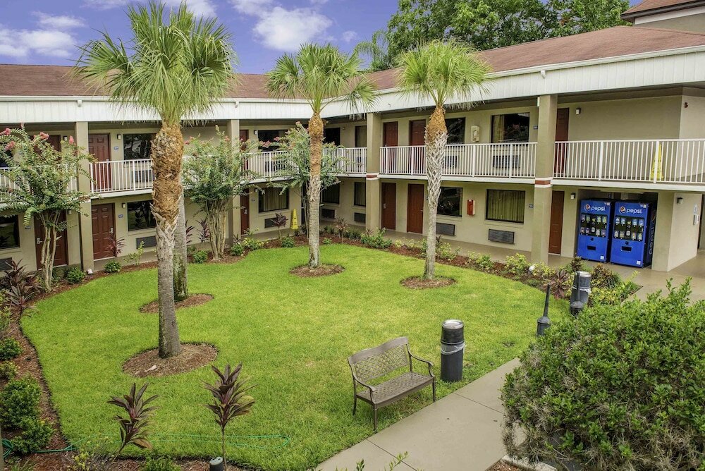 Фото Hotel South Tampa & Suites