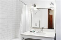 Фото Four Points by Sheraton Calgary Airport