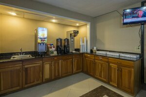 Гостиница Red Roof Inn Virginia Beach - Norfolk Airport