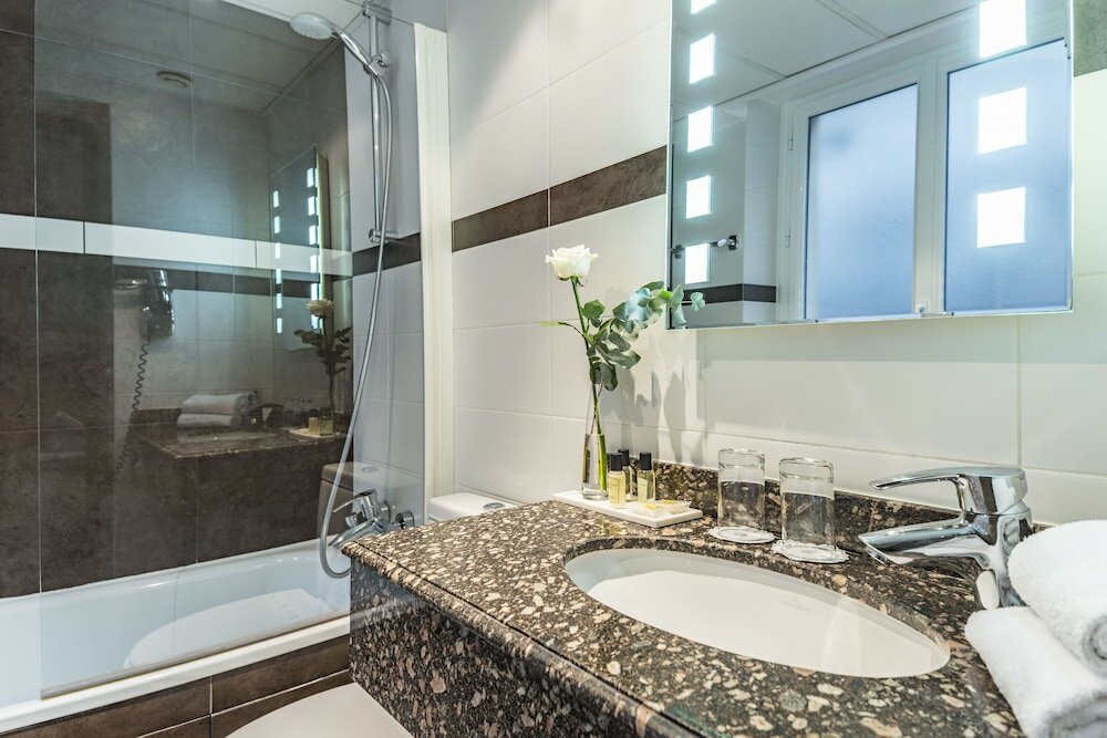 Фото Hôtel Royal Saint Germain