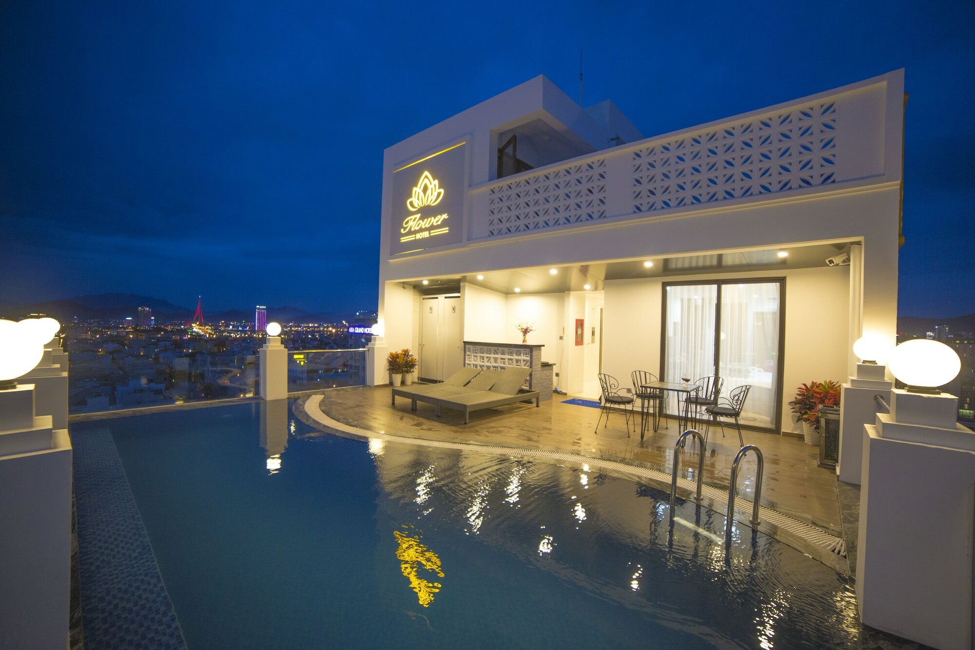 Фото Flower Hotel