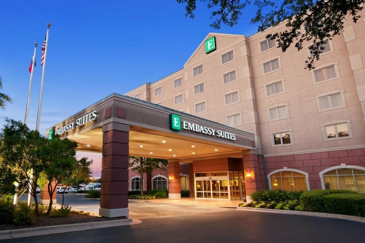 Фото отеля 1