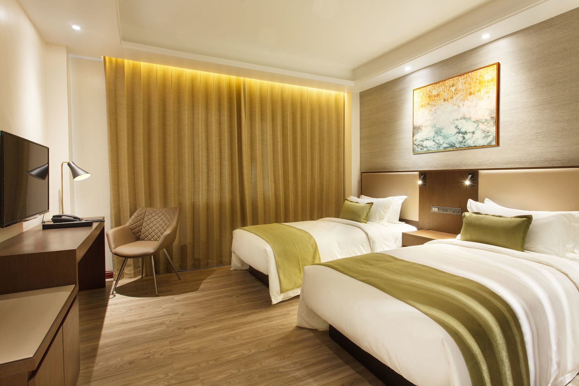 Фото The Marison Hotel