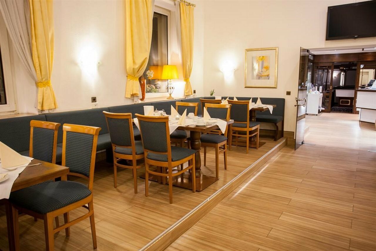 Фото  Sure Hotel by Best Western Ambassador Duesseldorf