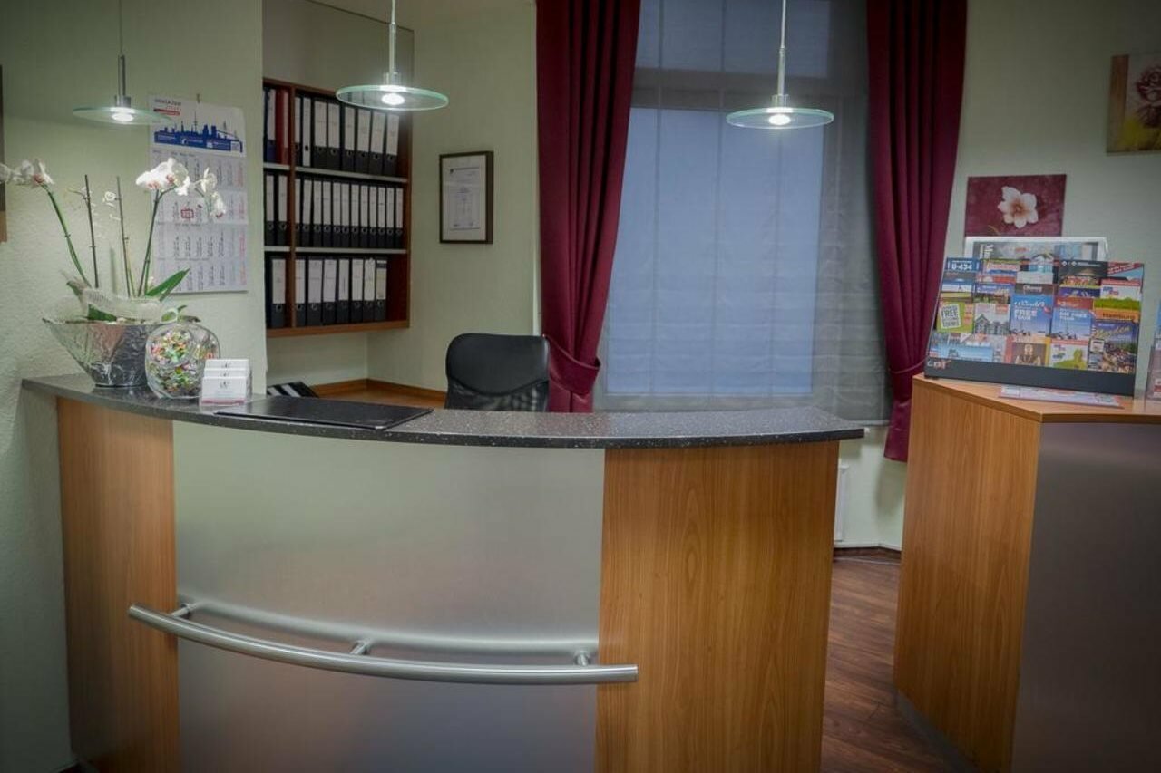 Фото Hotel Lumen am Hauptbahnhof