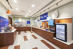 Гостиница Holiday Inn Express & Suites Lenexa - Overland Park Area, an Ihg Hotel