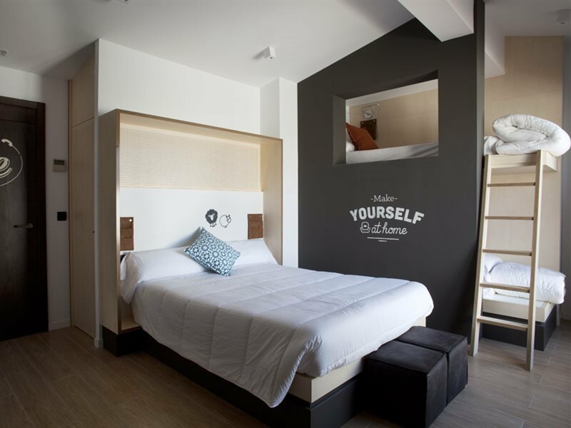 Фото Toc Hostel Sevilla