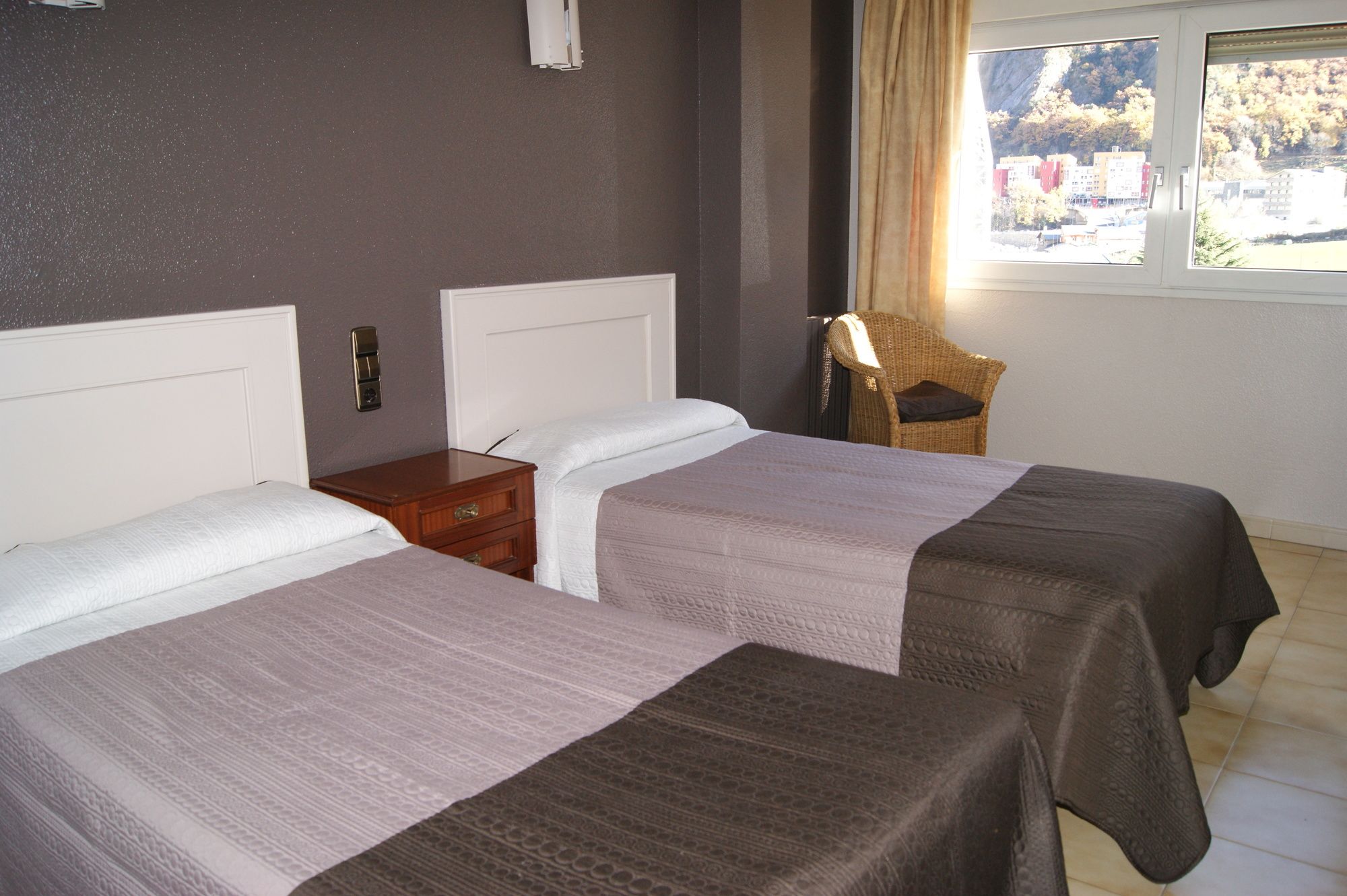 Фото Hotel Font del Marge