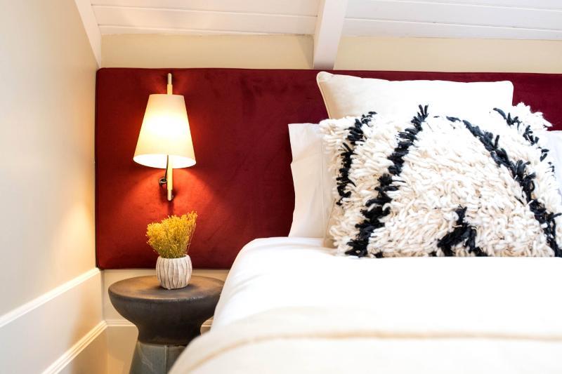 Фото Harbour Inn Design Townhouse