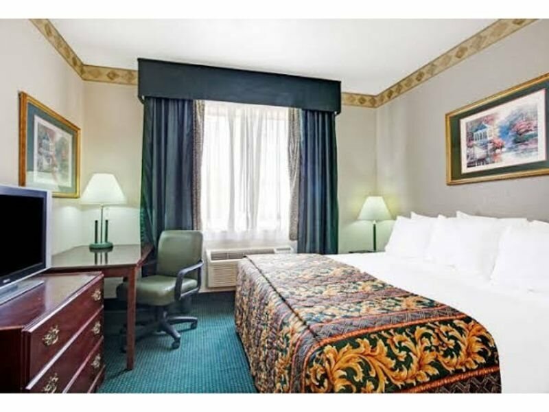 Фото Days Inn And Suites Houston North/Aldine