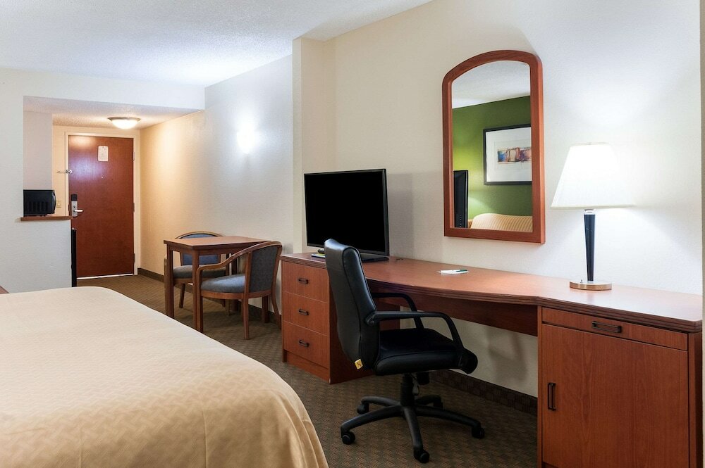 Фото Quality Inn & Suites Lake Charles South