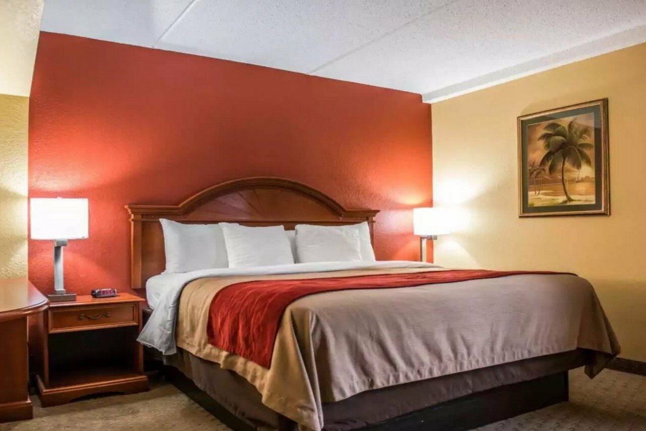 Фото Comfort Inn & Suites