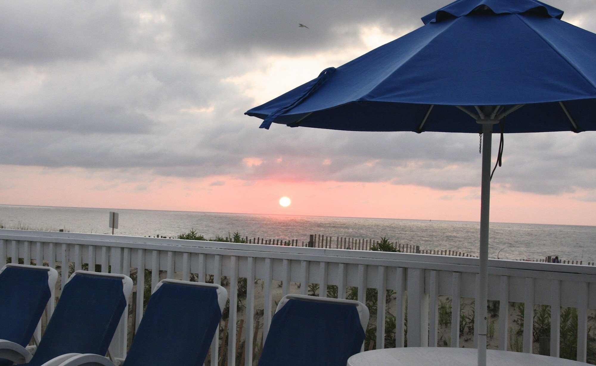 Фото The White Sands Oceanfront Resort & SPA