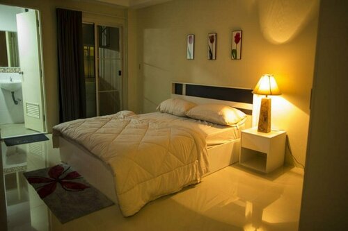 Апартаменты The Suvarnabhumi Apartment