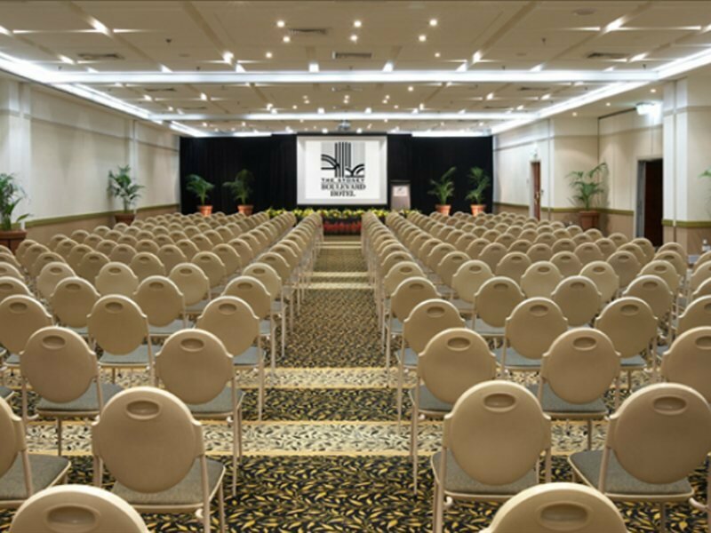 Фото The Sydney Boulevard Hotel
