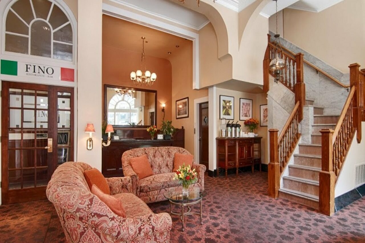 Фото The Andrews Hotel