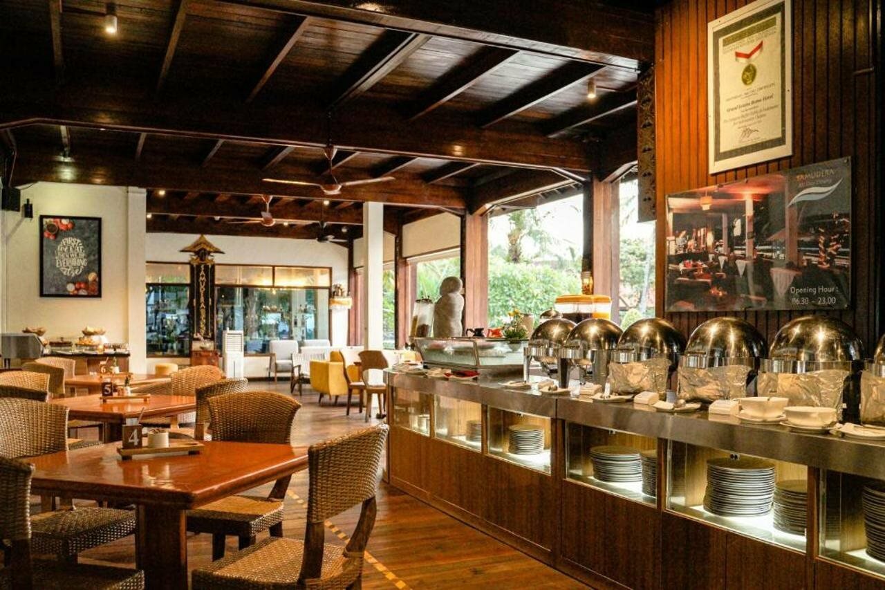 Фото Grand Istana Rama Hotel Kuta-Bali