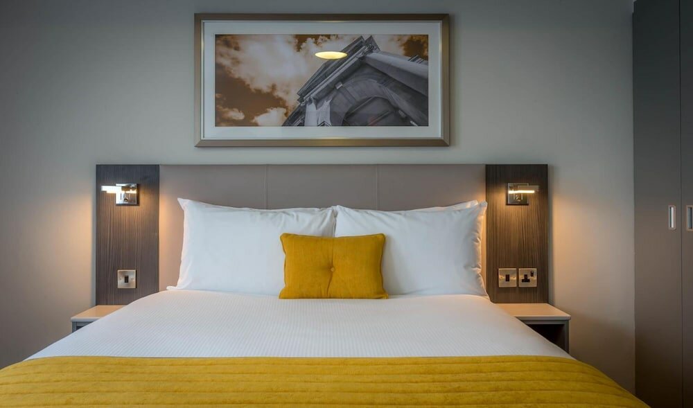 Фото Maldron Hotel Pearse Street