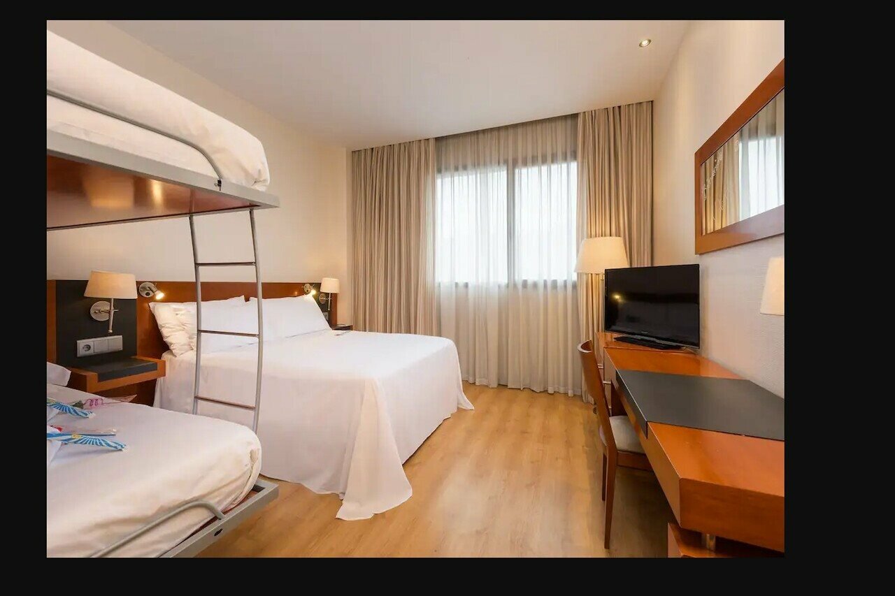 Фото Hotel Valencia Oceanic Affiliated by Meliá