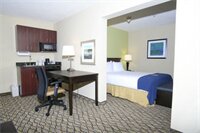 Фото Wingate by Wyndham Roseville/Detroit