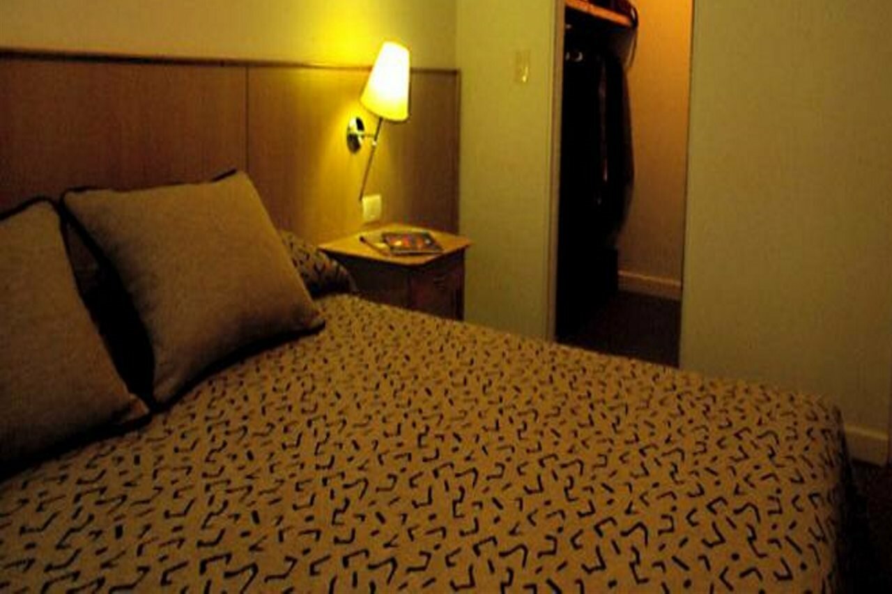 Фото Urbana Suites