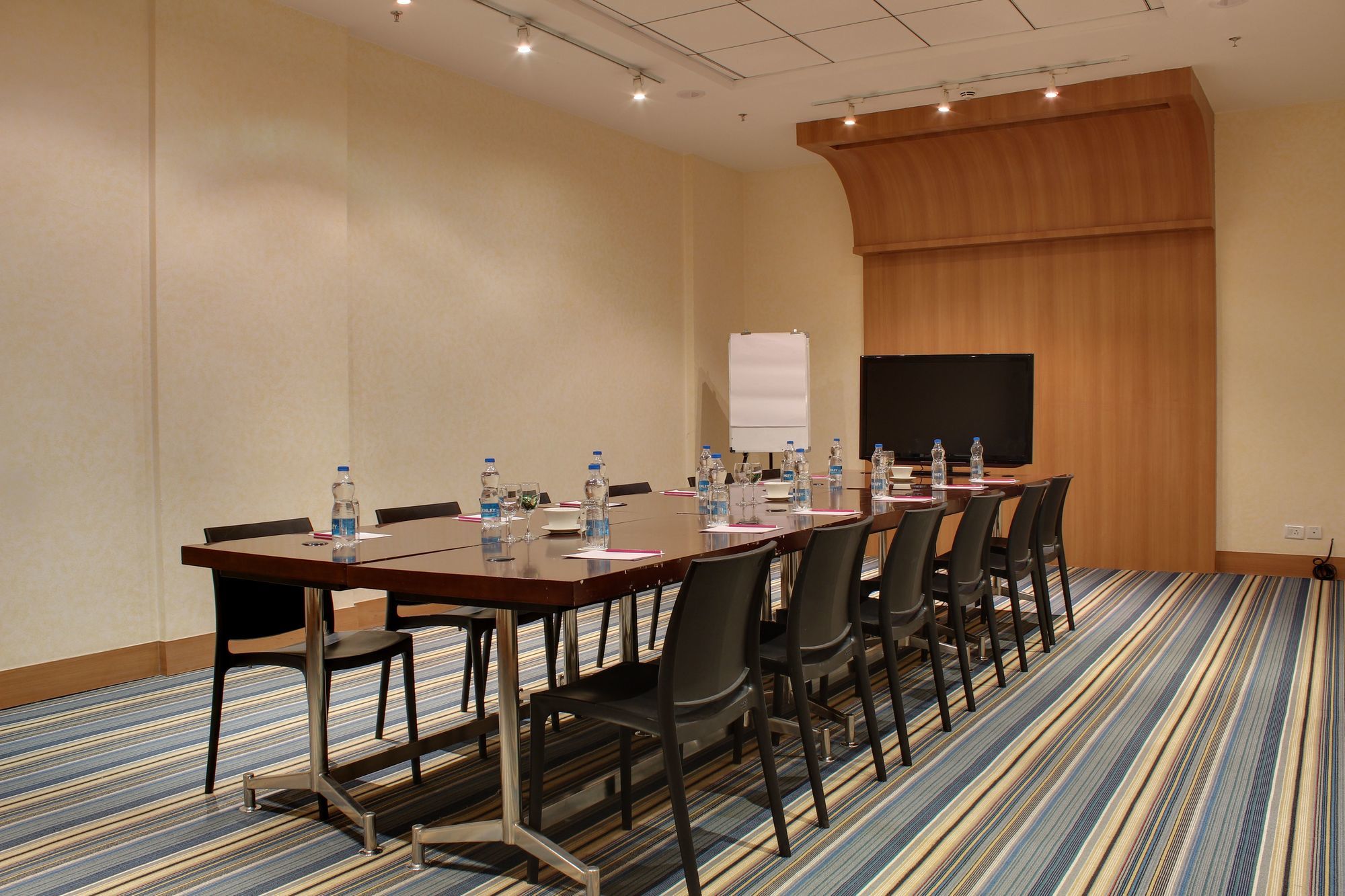 Фото Vivanta Ahmedabad Sg Highway