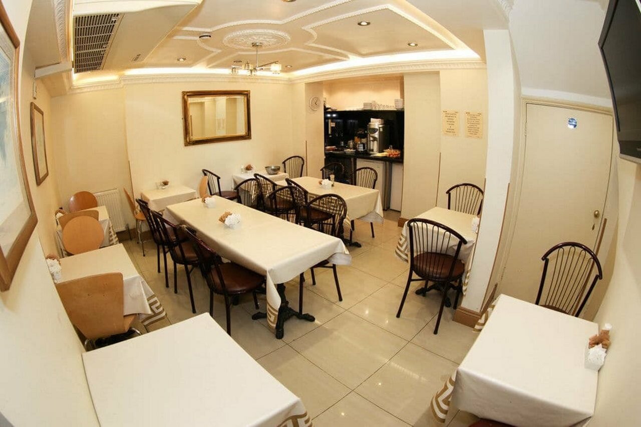 Фото Holland Court Hotel