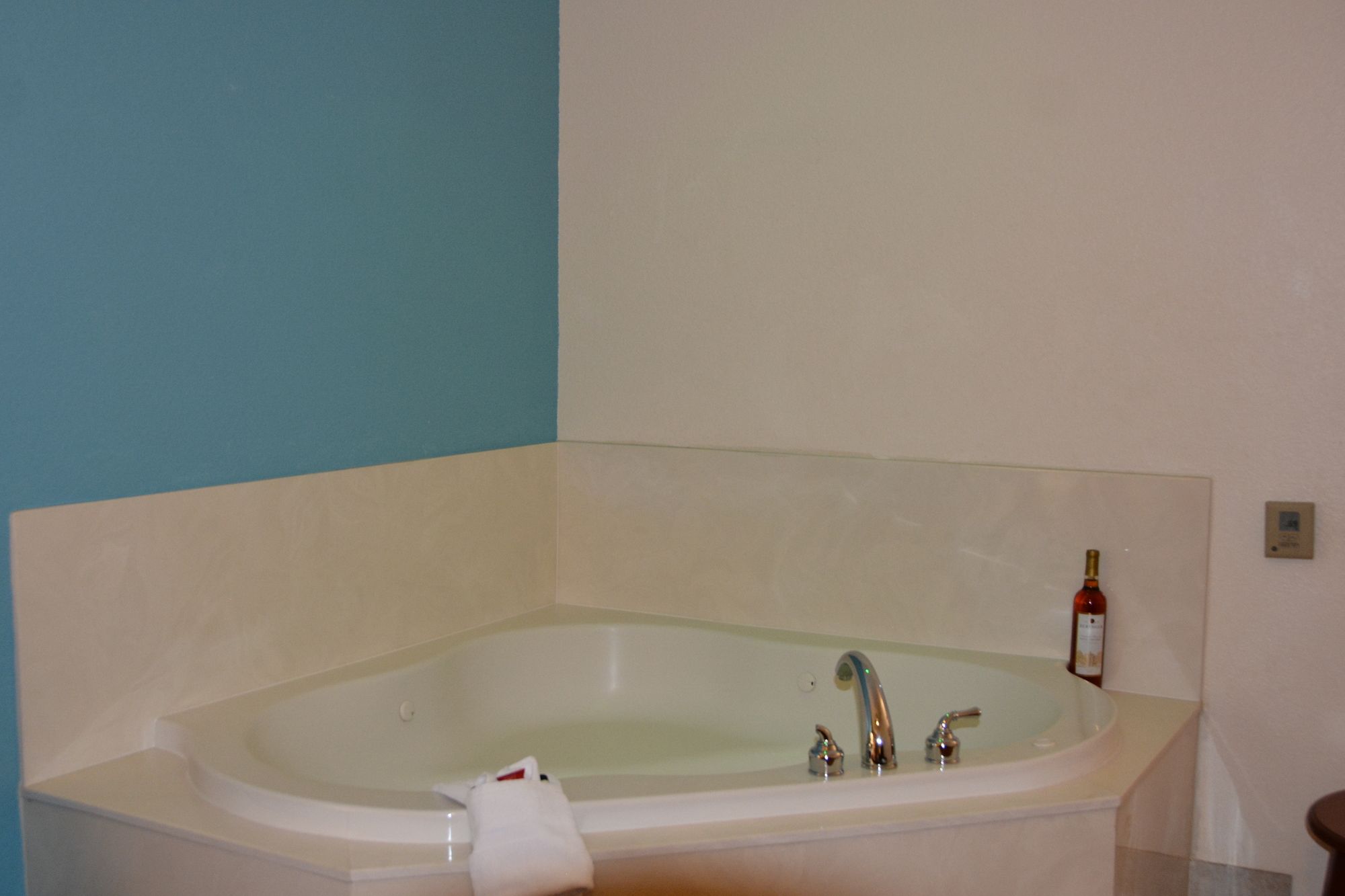 Фото Super 8 by Wyndham Austin/Airport South