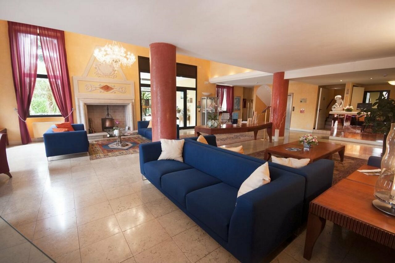 Фото Hotel Villa Maria