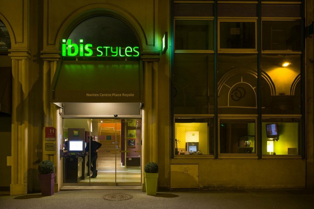 Фото ibis Styles Nantes Centre Place Royale