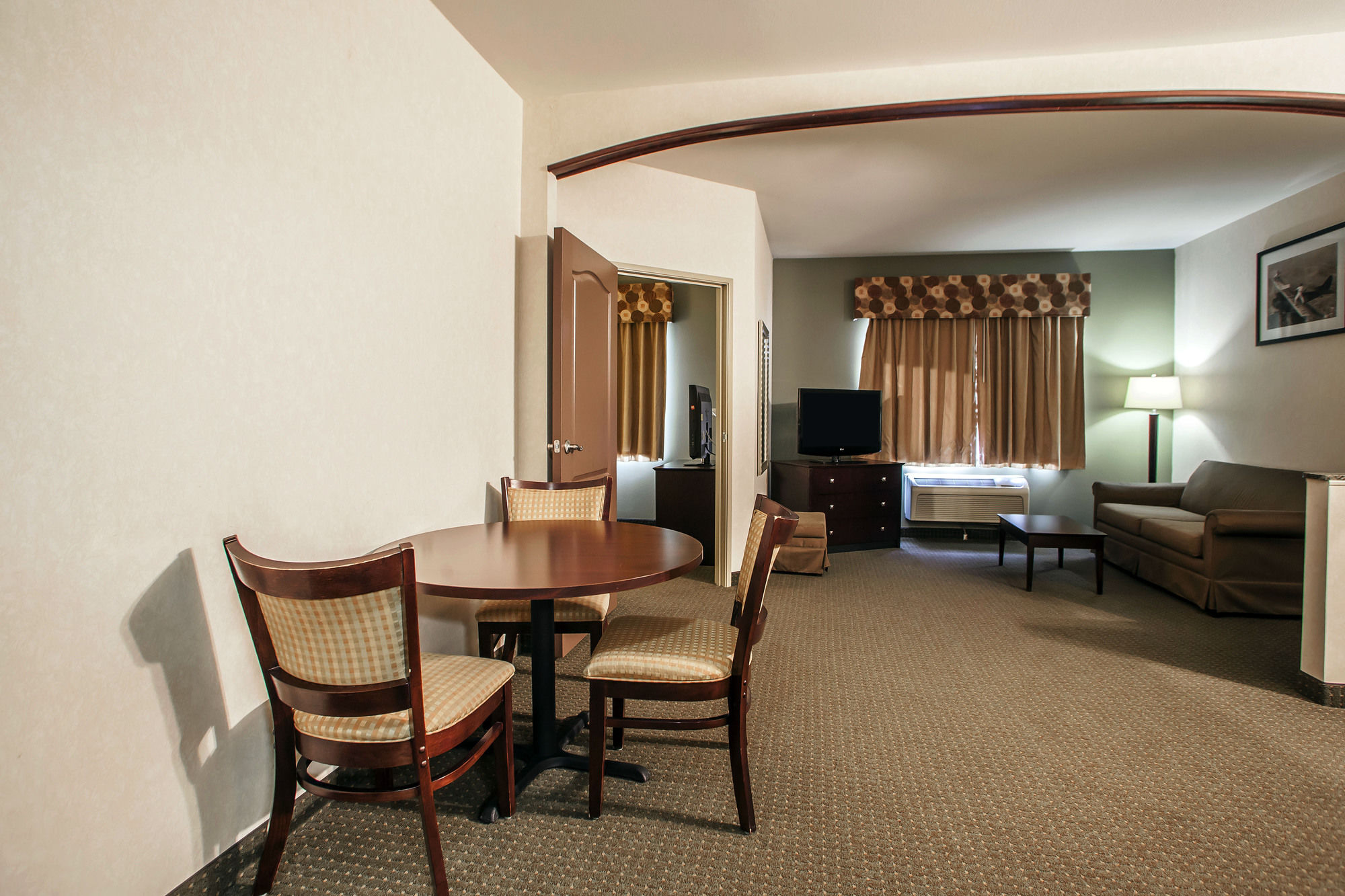 Фото Comfort Suites Elgin