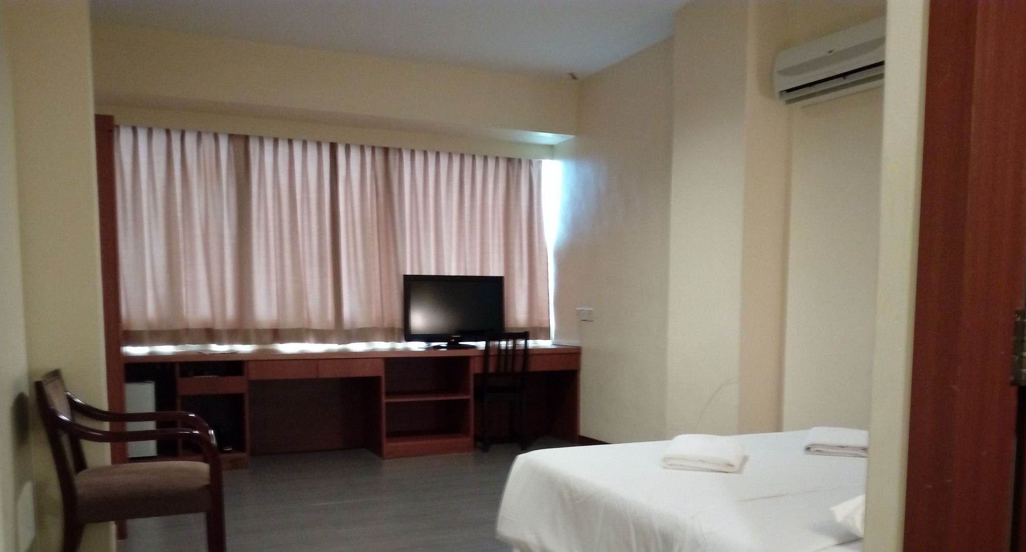 Фото Muar Traders Hotel