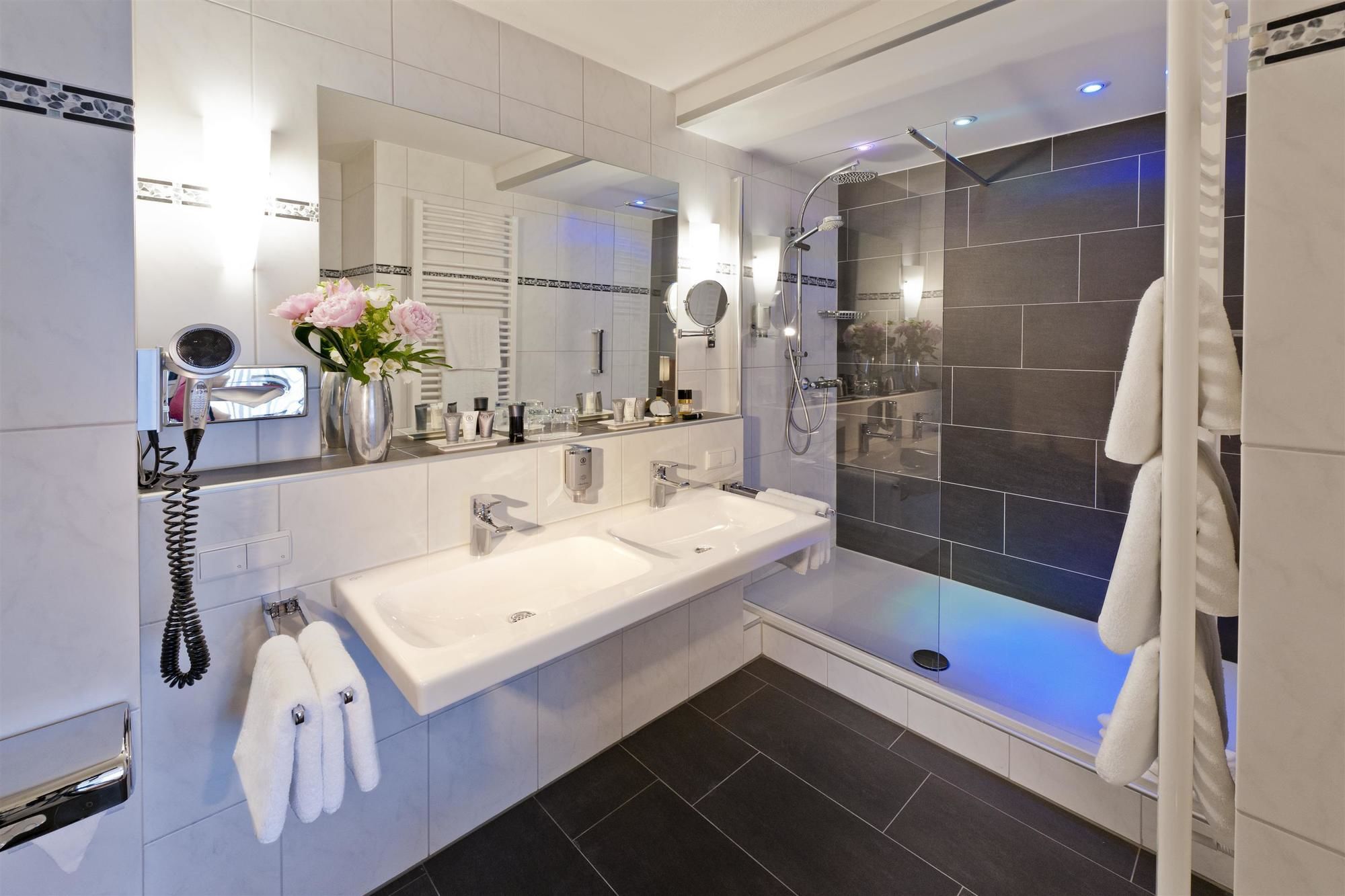 Фото Dorint Parkhotel Bad Neuenahr