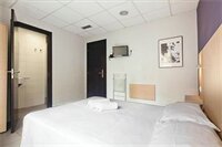 Фото Hostal Putxet by Gaiarooms