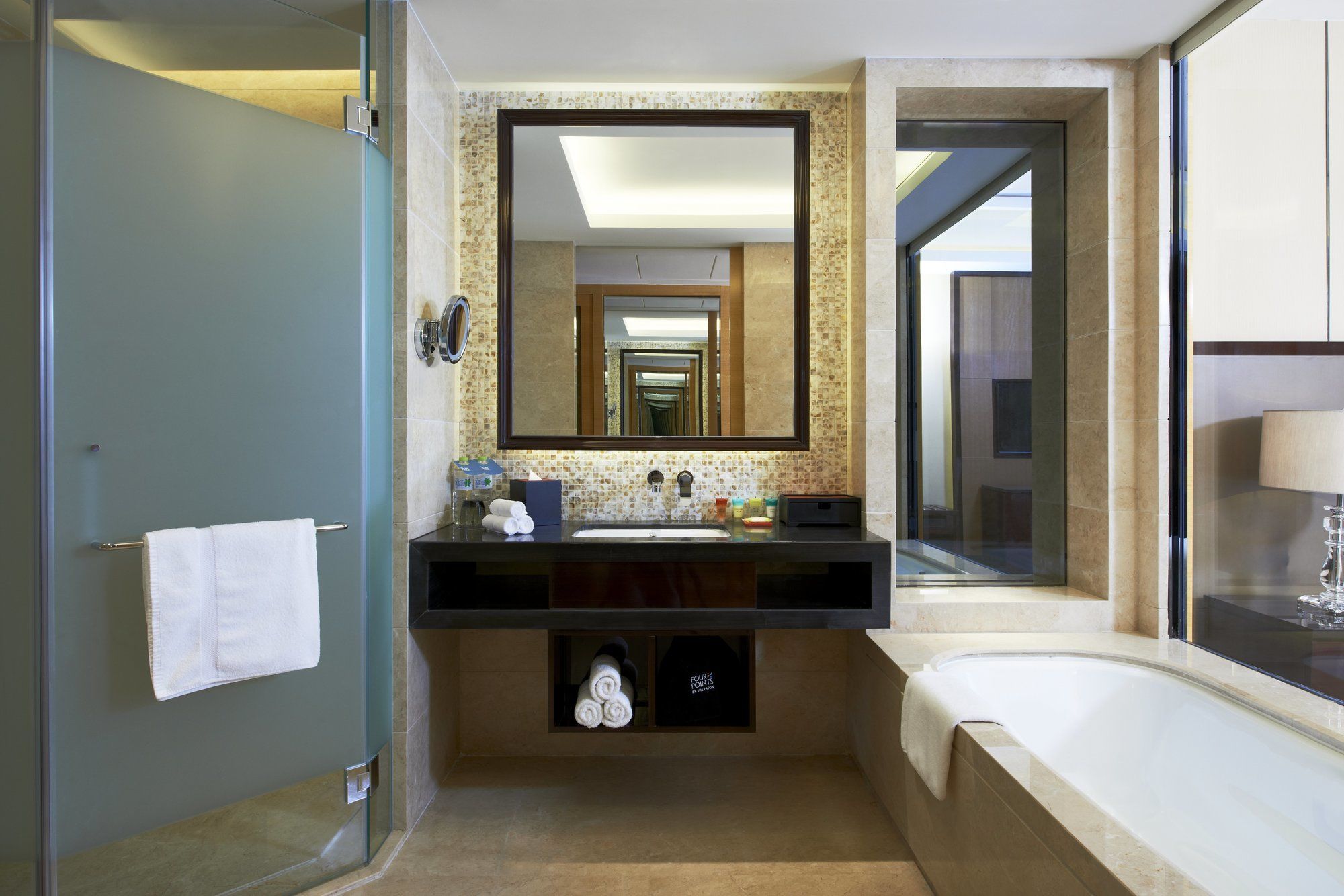 Фото Four Points by Sheraton Langfang, Guan