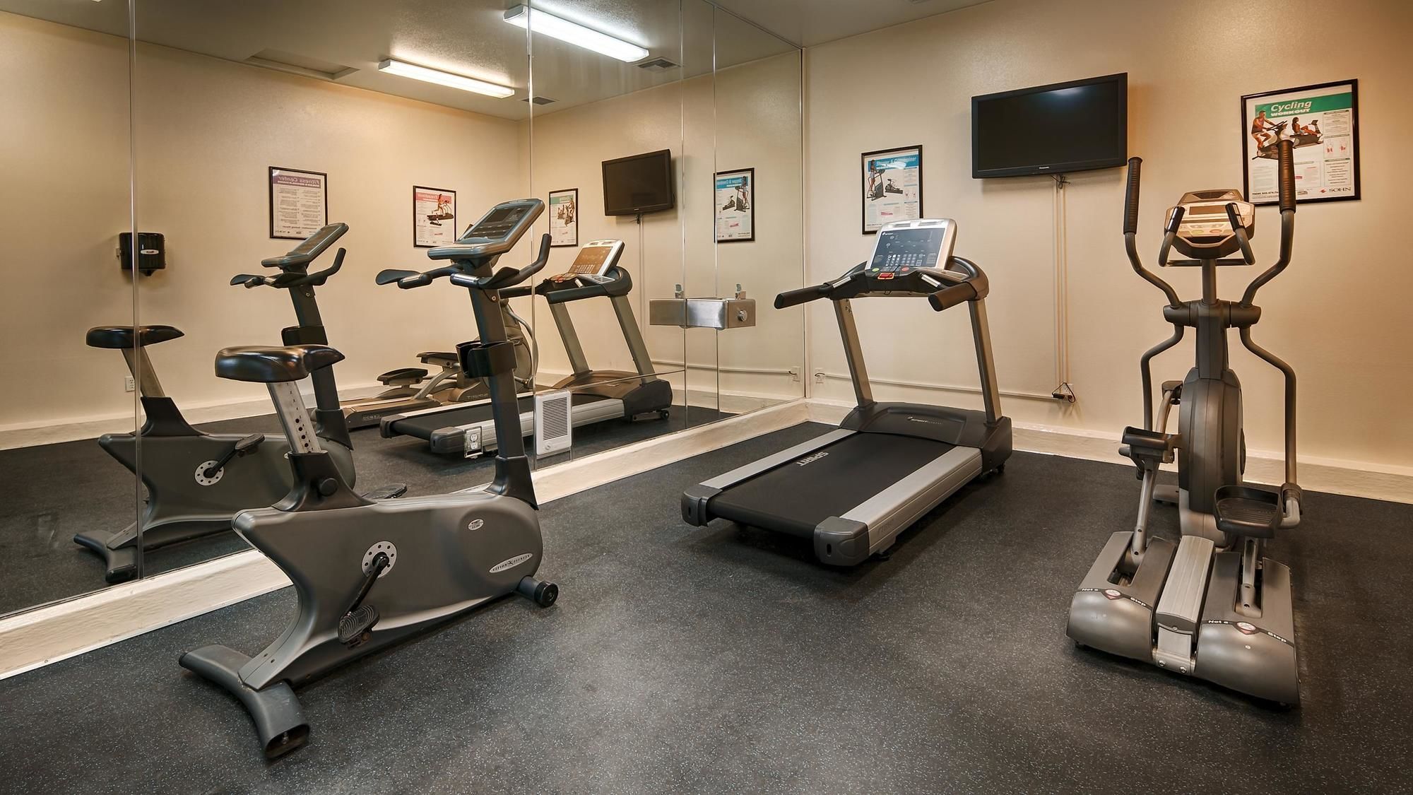 Фото Best Western Plus Northwoods Inn