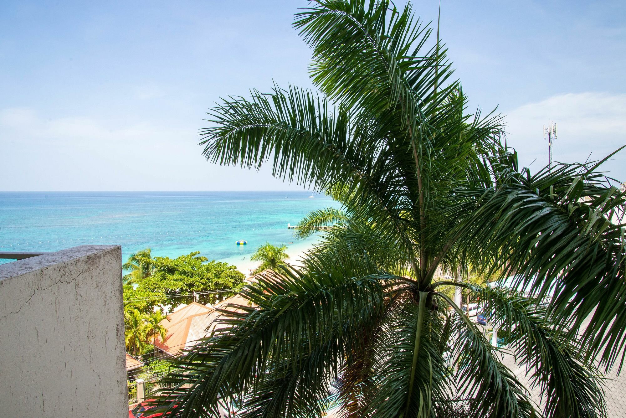 Фото Montego Bay Club Beach Resort