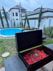 Дом с бассейном