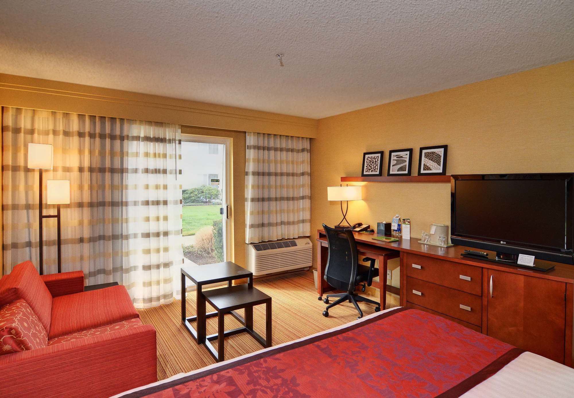 Фото Courtyard by Marriott Eugene Springfield