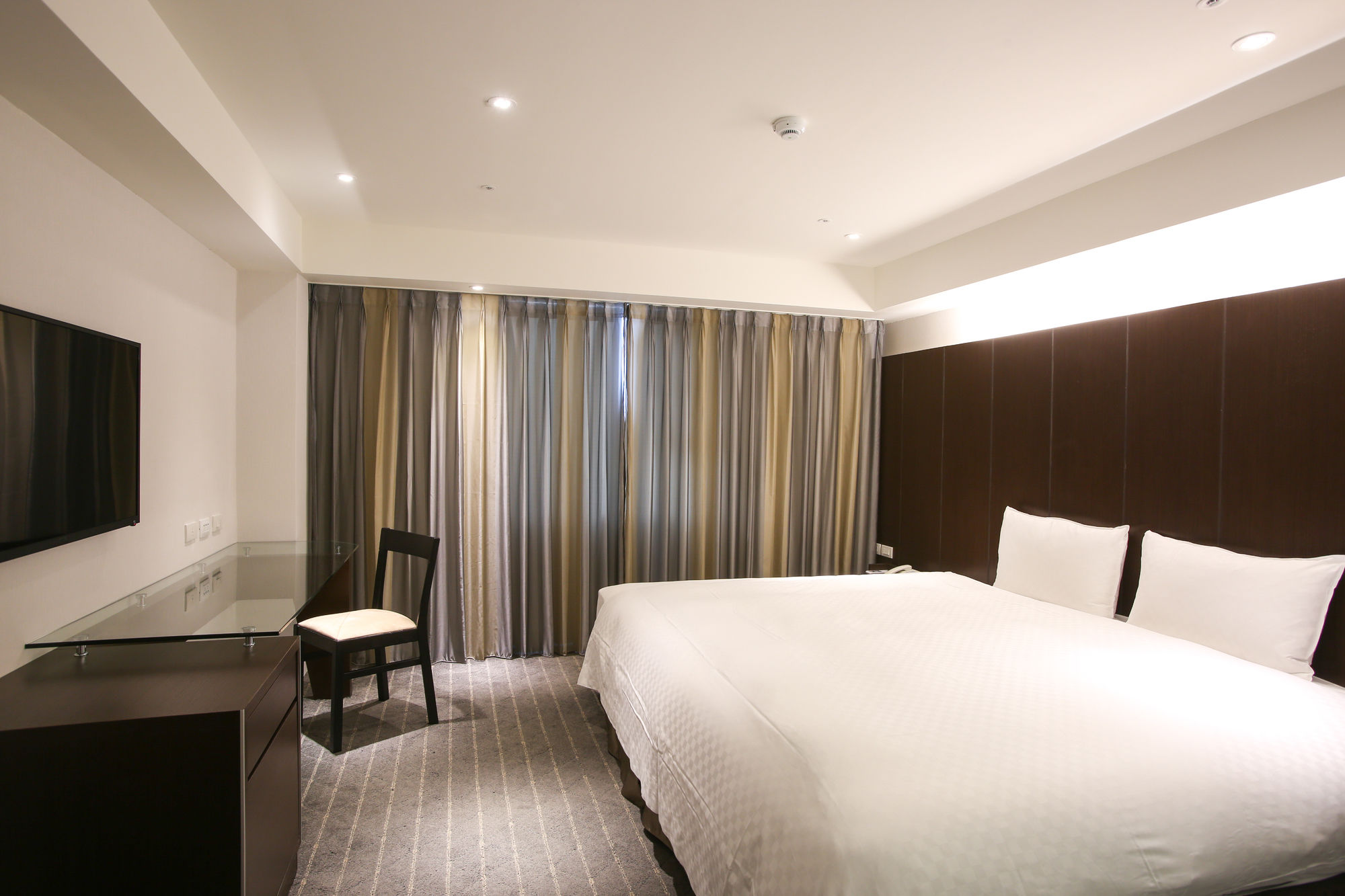 Фото Hotel Hi Chuiyang