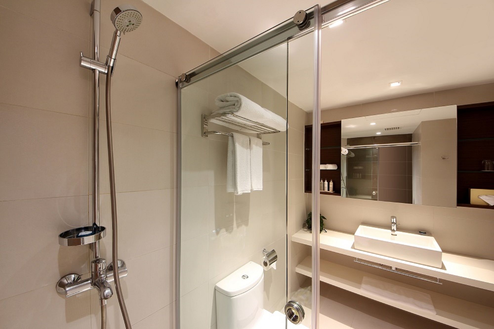 Фото Parkroyal Serviced Suites Singapore