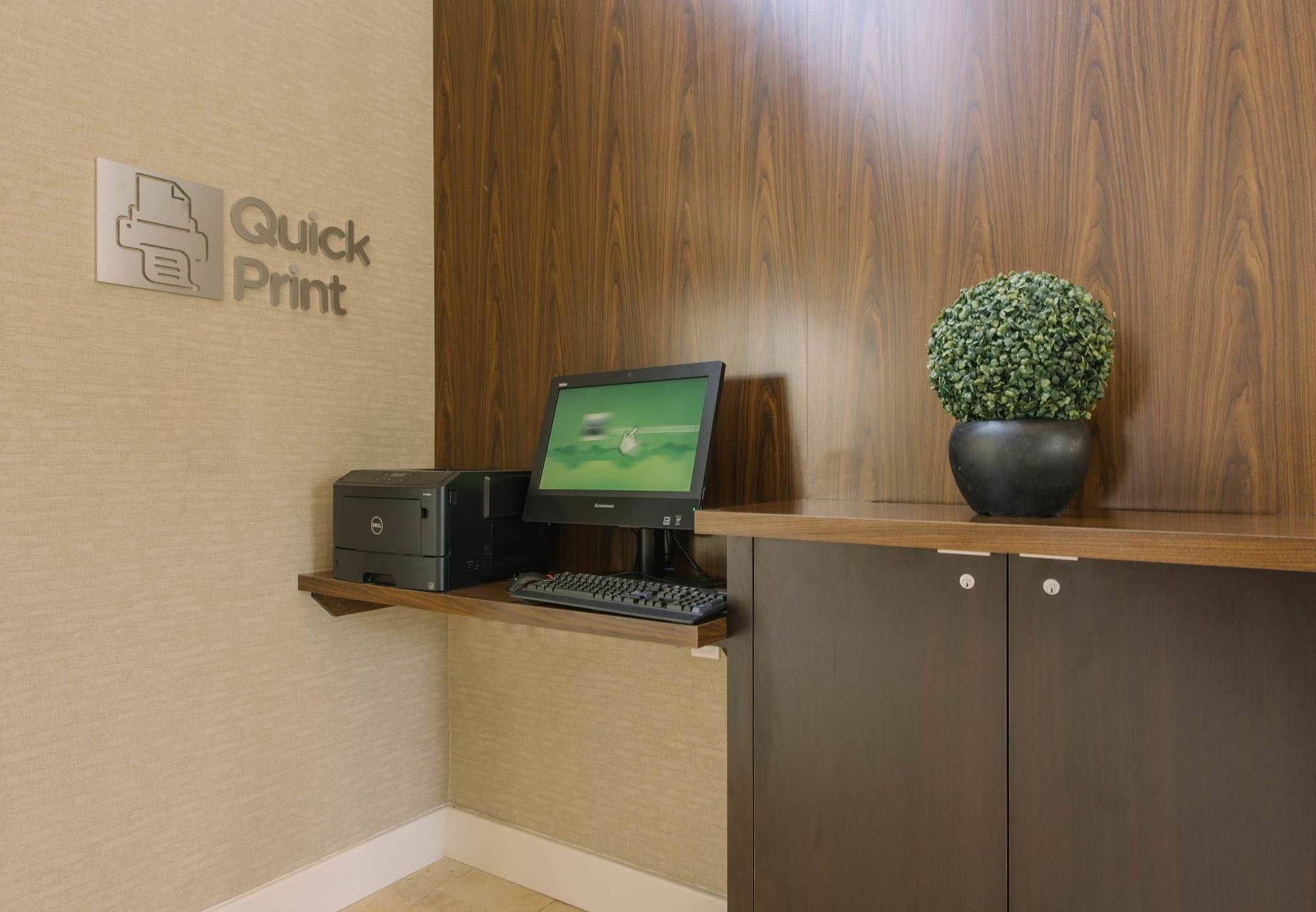 Фото Courtyard by Marriott Nashua