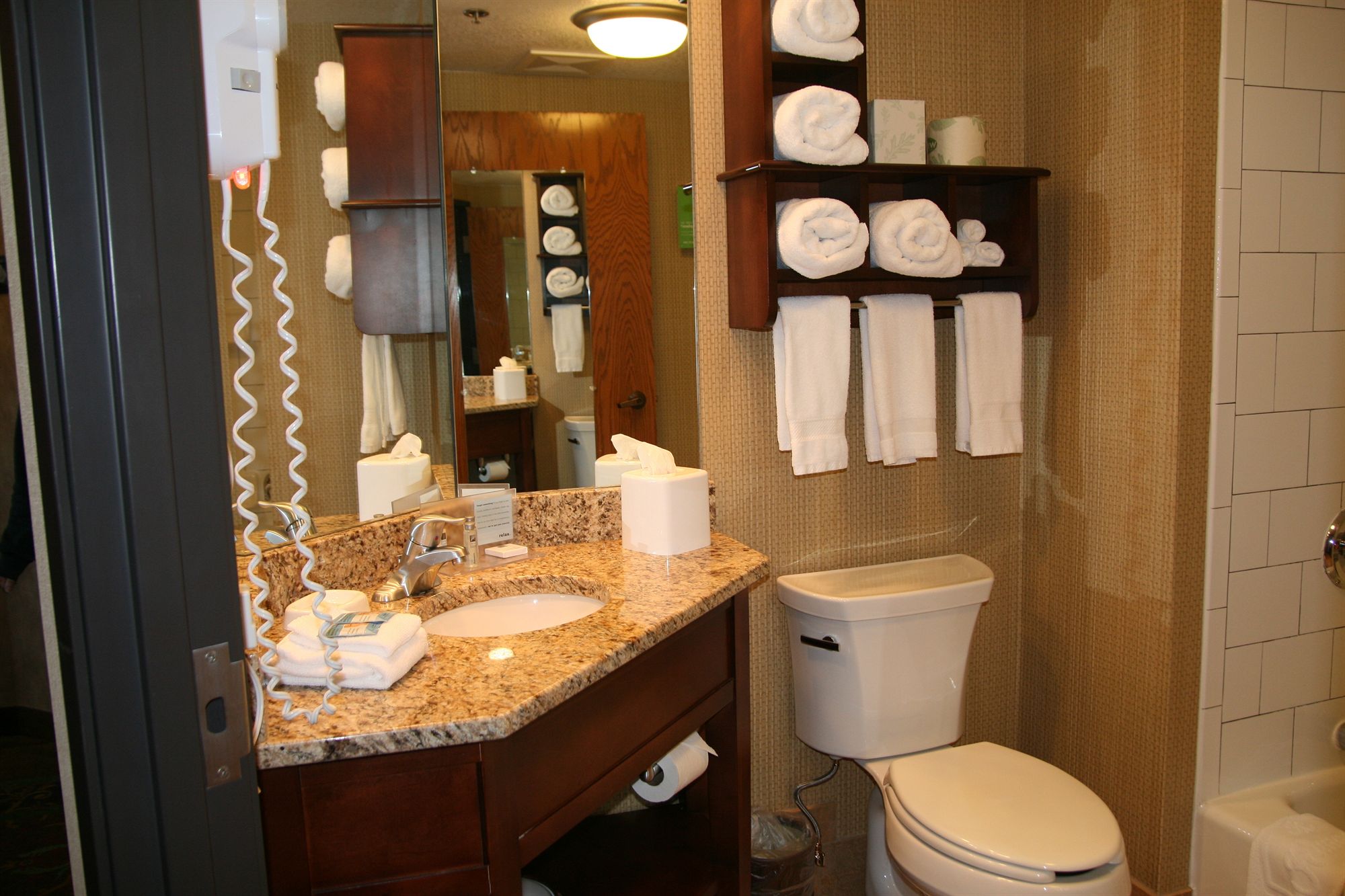 Фото Hampton Inn Duluth Canal Park