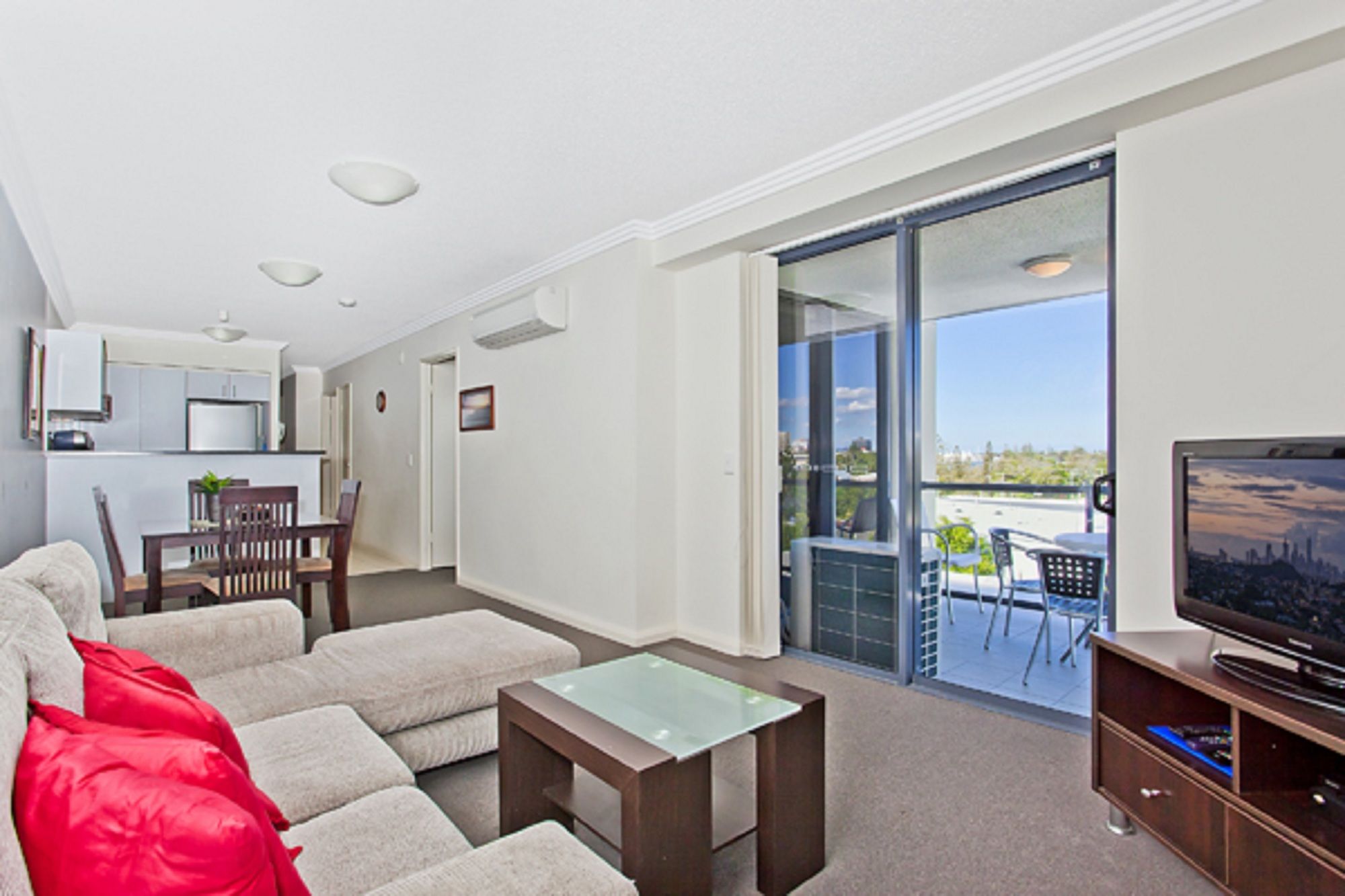 Фото Aqualine Apartments