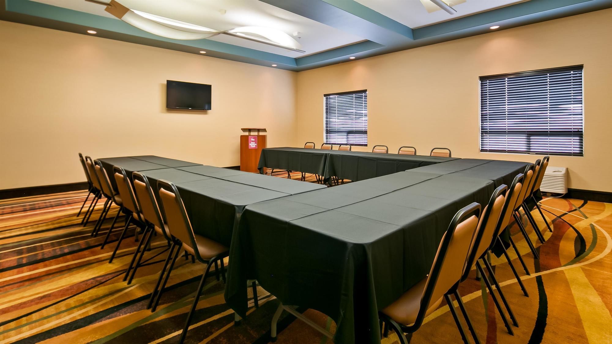 Фото Best Western Plus Sherwood Park