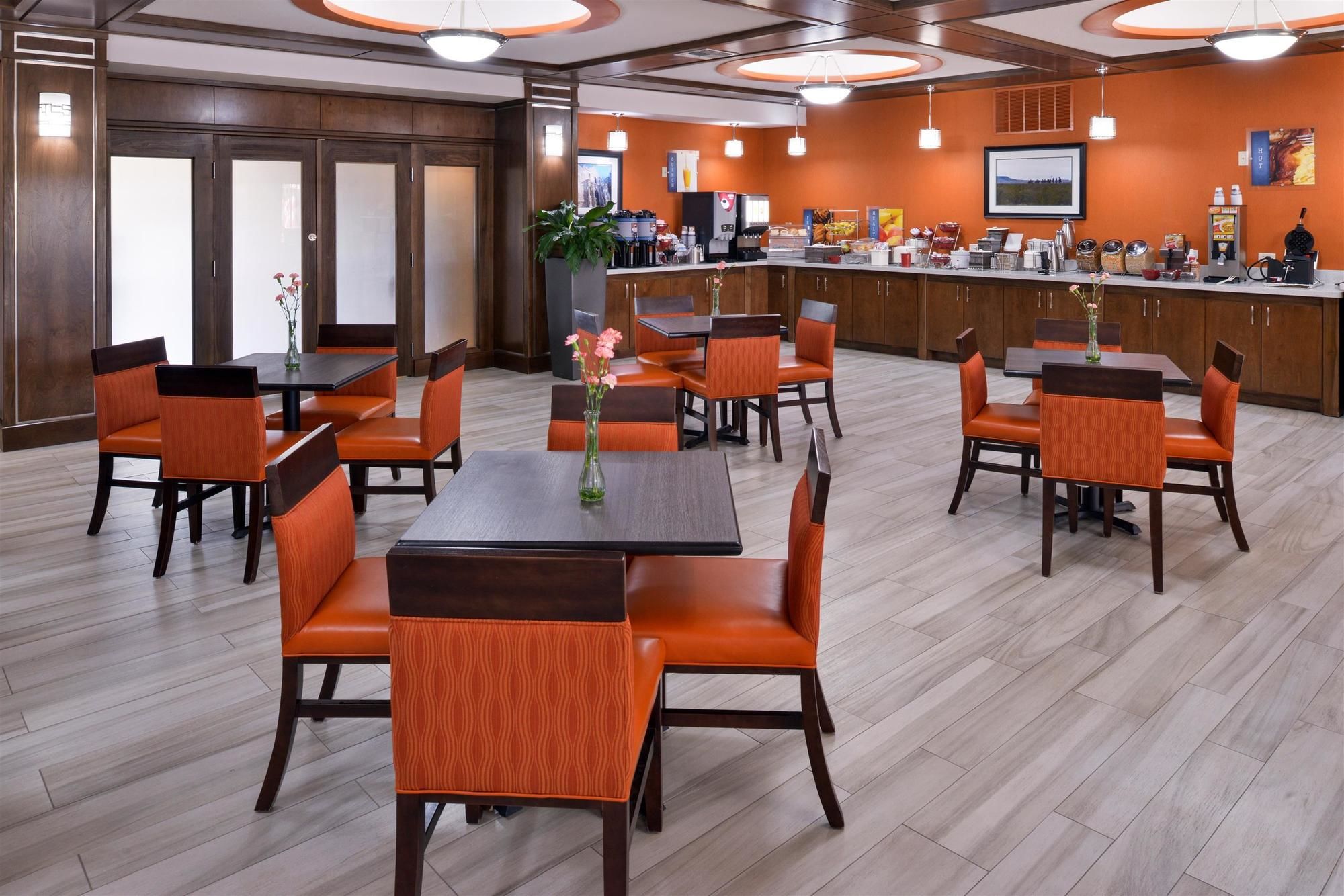 Фото Best Western Plus Fort Stockton Hotel