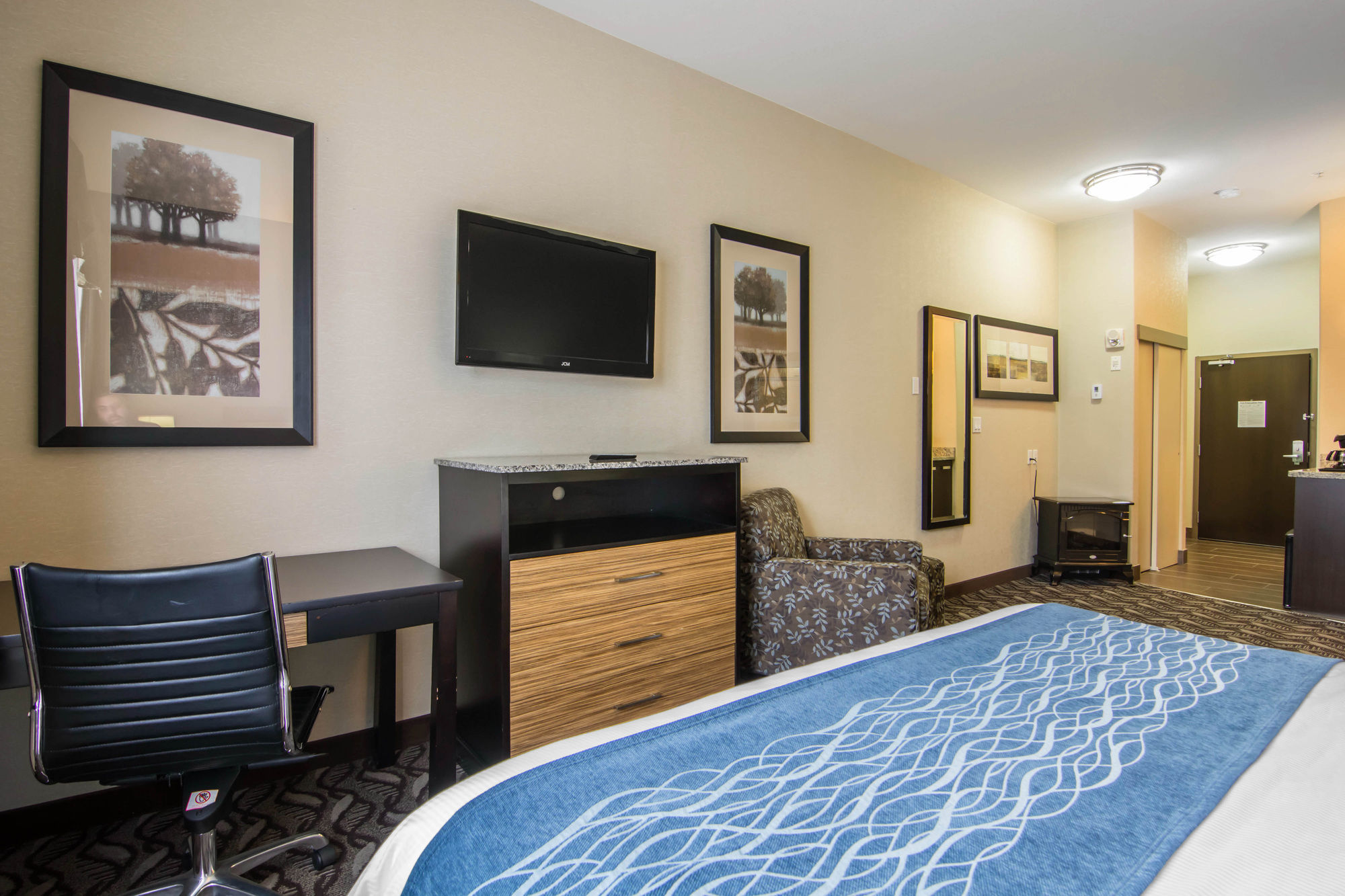 Фото Comfort Inn & Suites