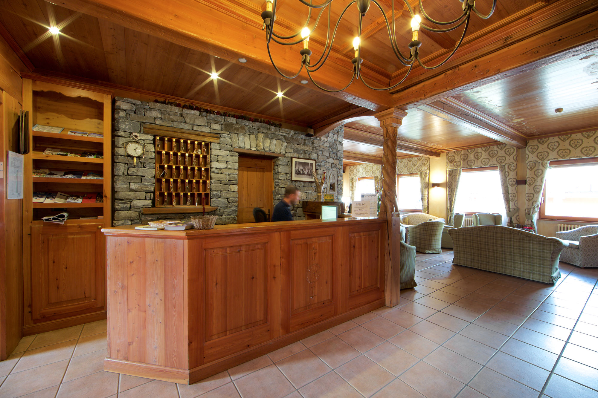 Фото Croux Hotel