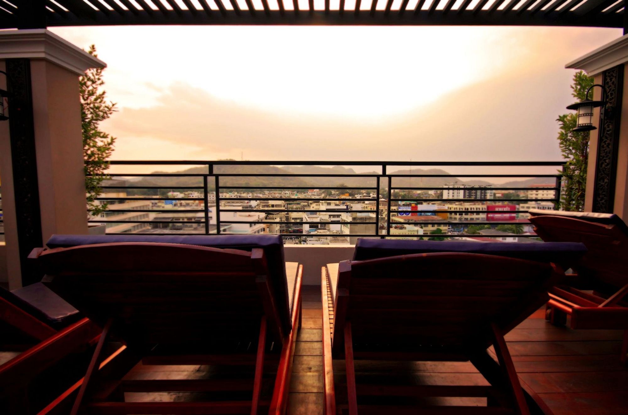 Фото Chalelarn Hotel Hua Hin