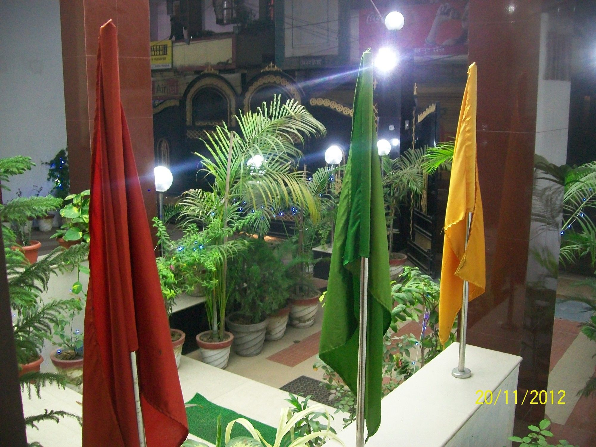 Фото Hotel Viraat Inn